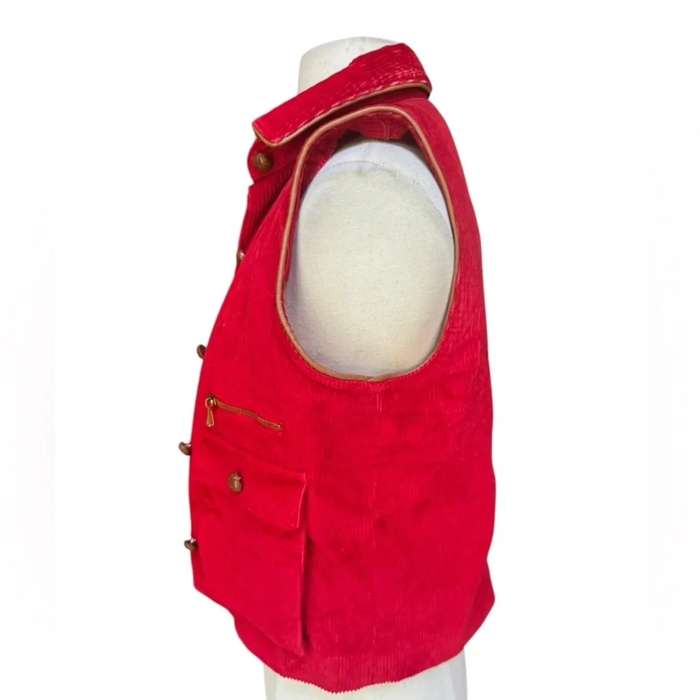 1970s Villager Red Corduroy w/Brown Trim Button‎ Down Vest